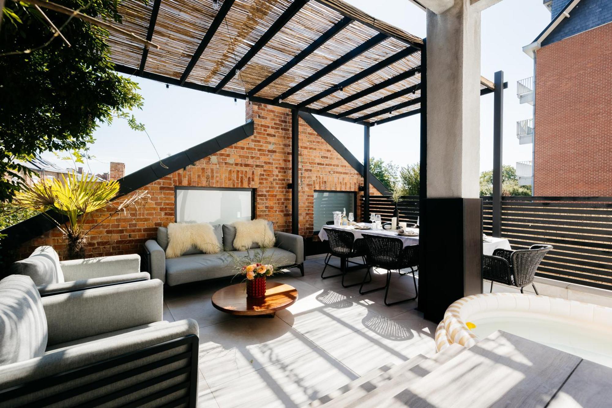 The Edgewater Suites - Park View Namur Esterno foto