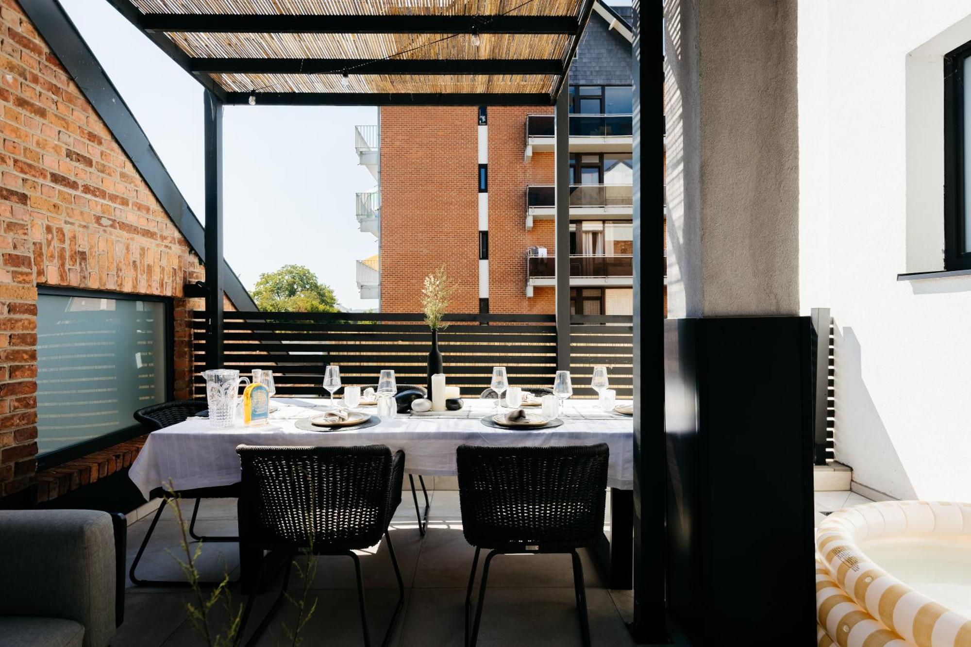 The Edgewater Suites - Park View Namur Esterno foto