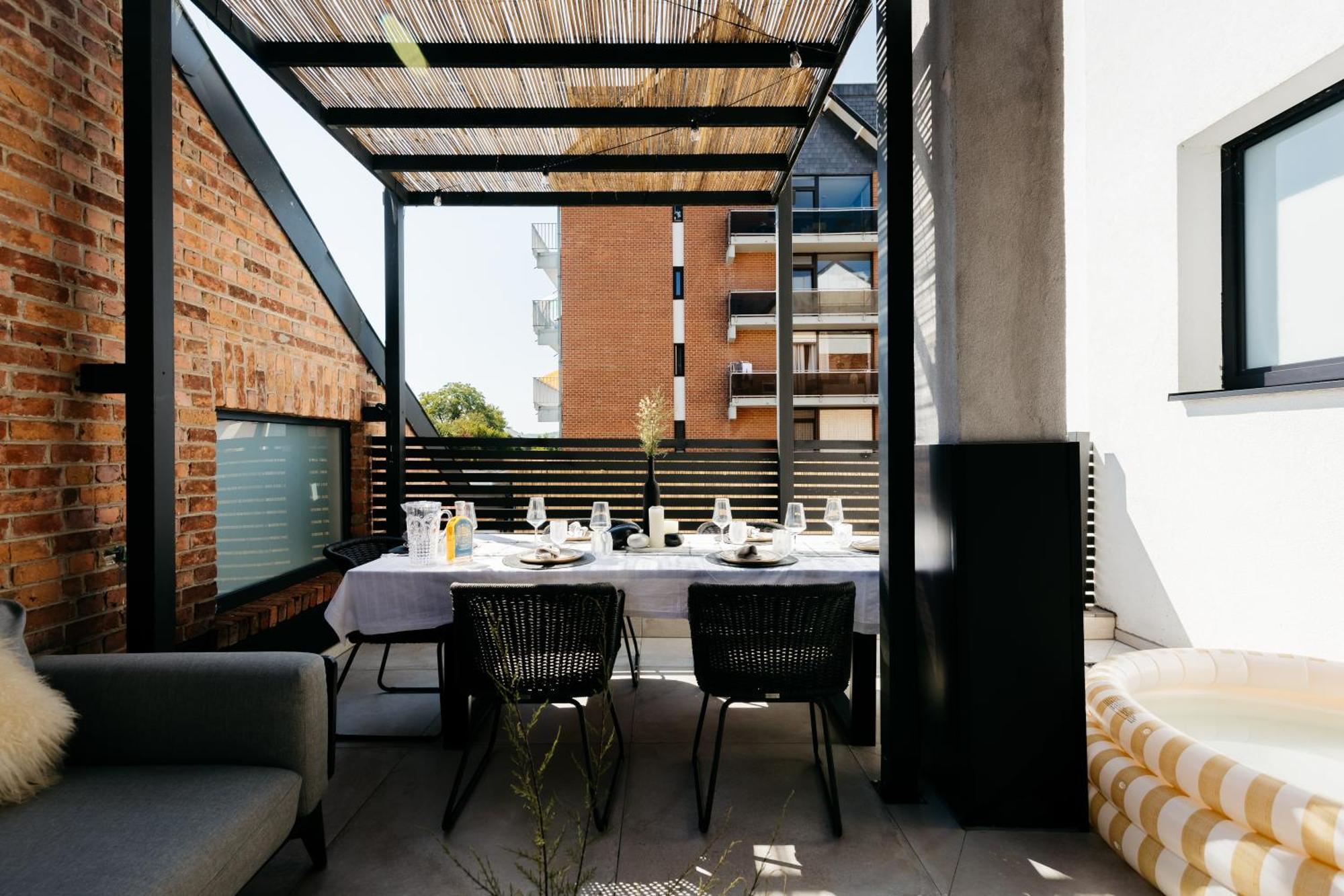The Edgewater Suites - Park View Namur Esterno foto