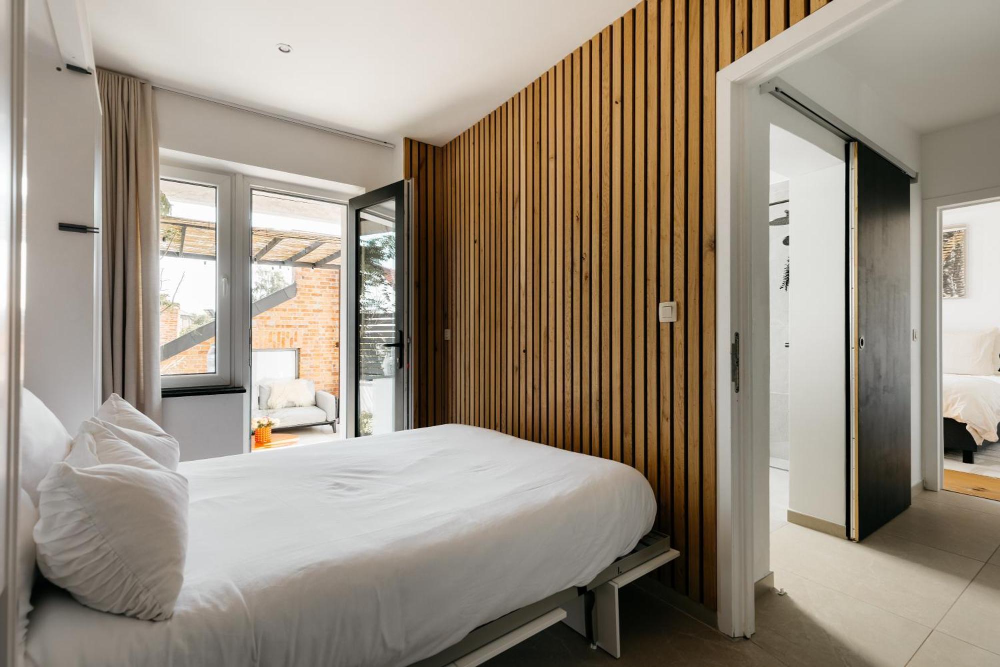 The Edgewater Suites - Park View Namur Esterno foto