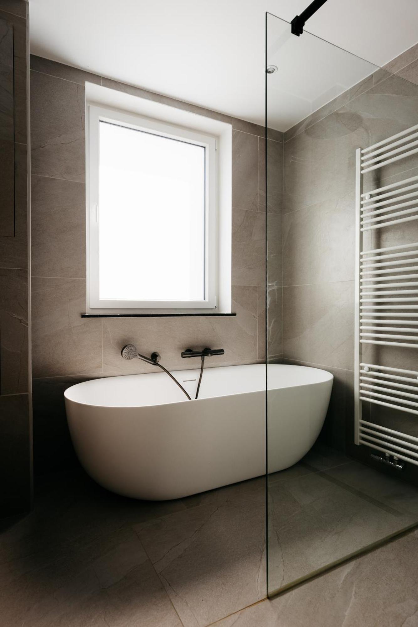 The Edgewater Suites - Park View Namur Esterno foto