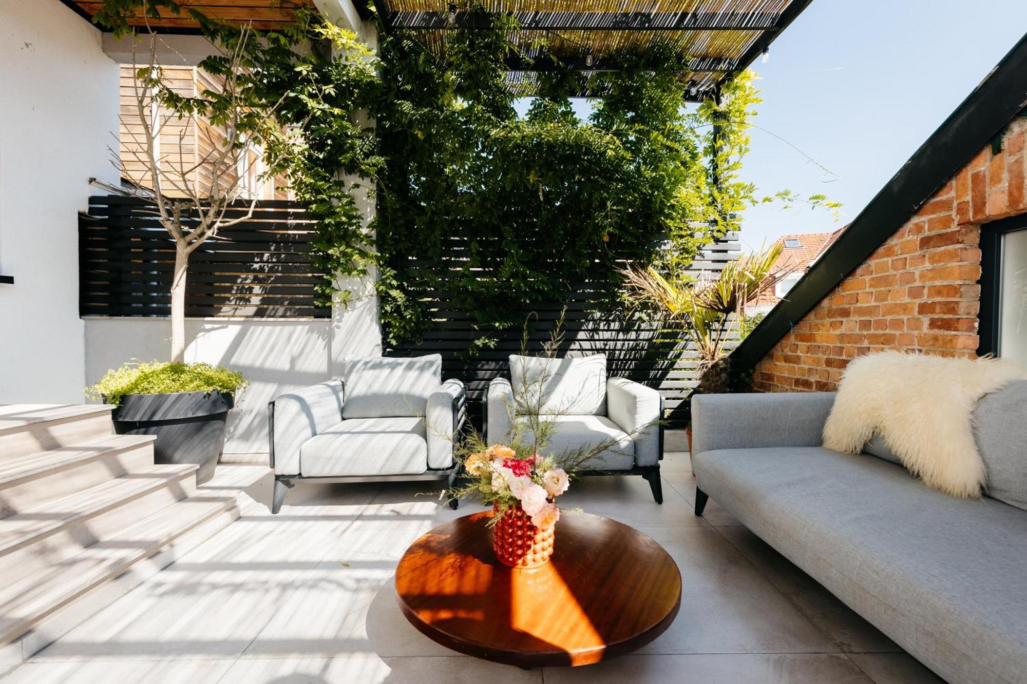 The Edgewater Suites - Park View Namur Esterno foto
