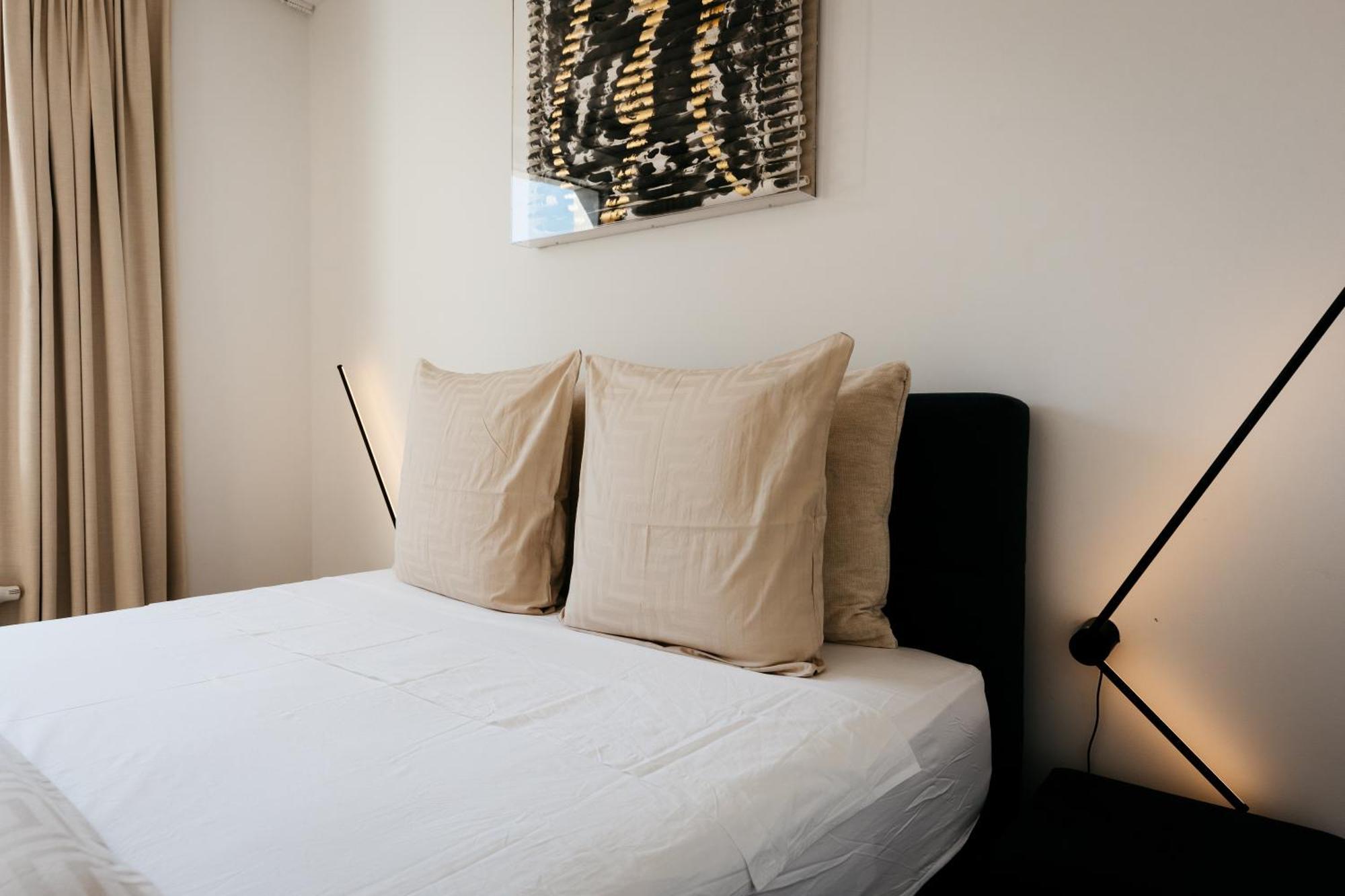 The Edgewater Suites - Park View Namur Esterno foto