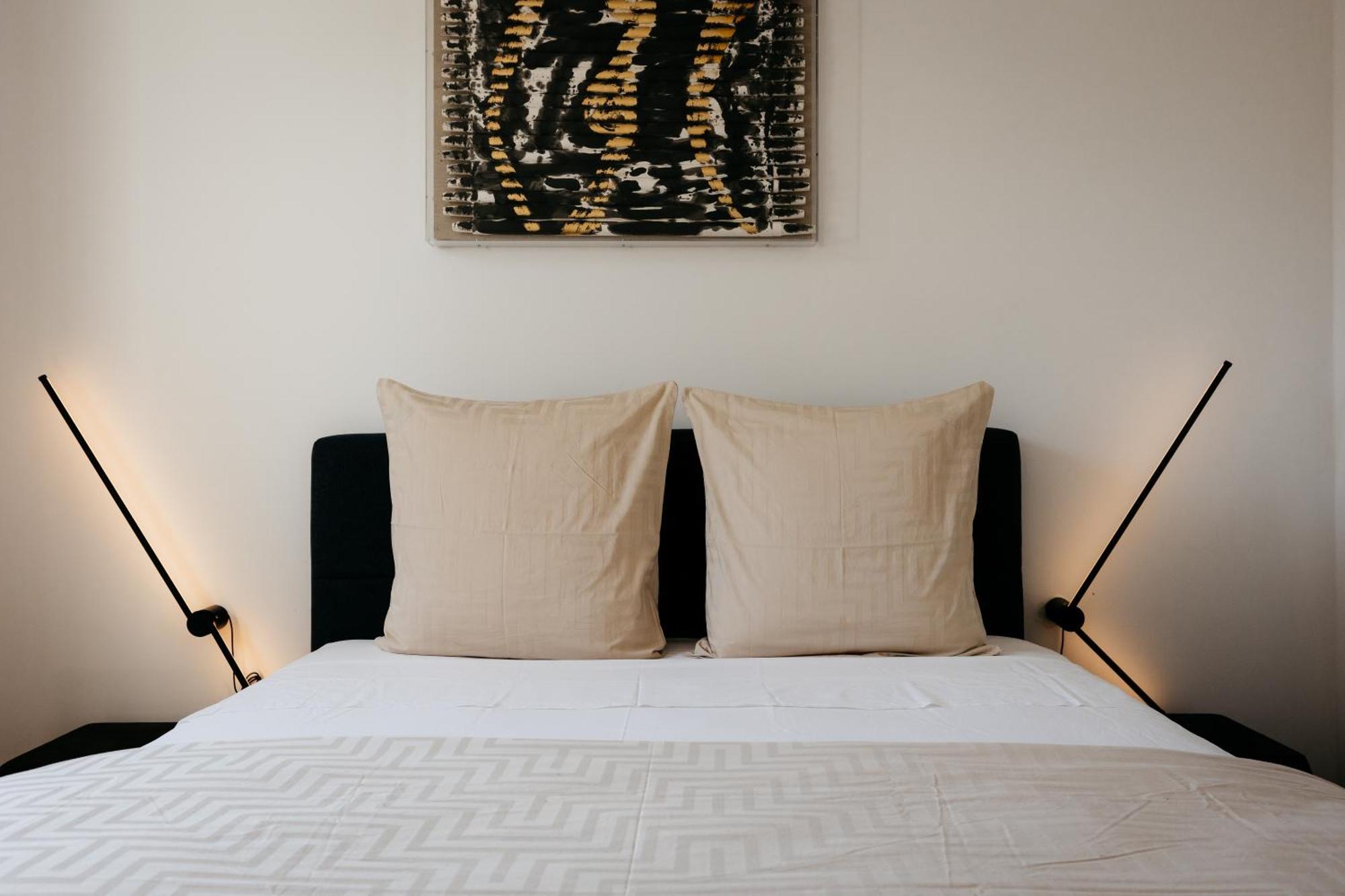The Edgewater Suites - Park View Namur Esterno foto