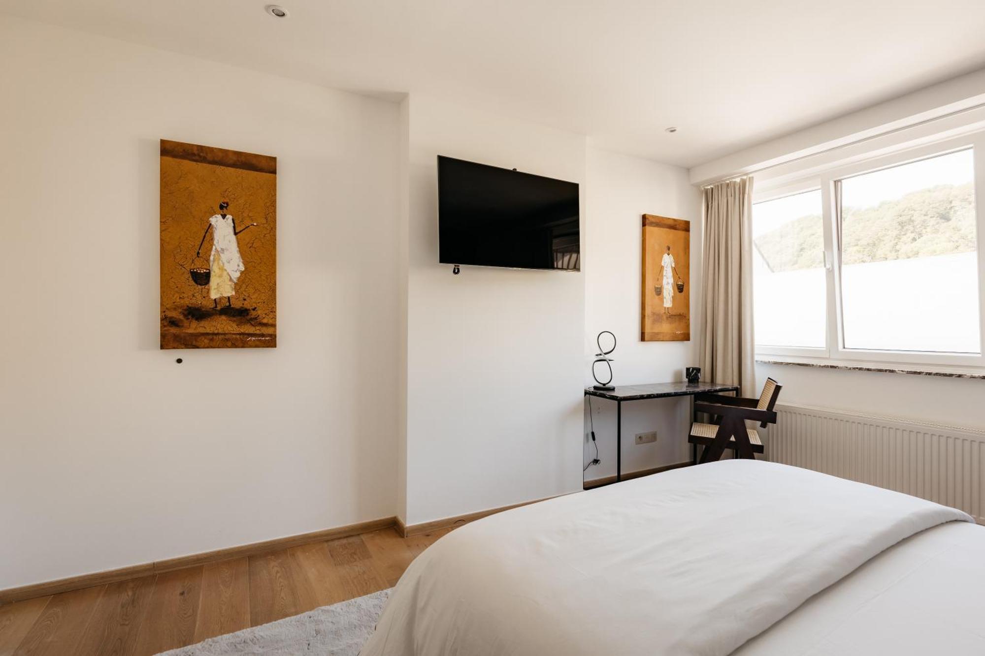 The Edgewater Suites - Park View Namur Esterno foto