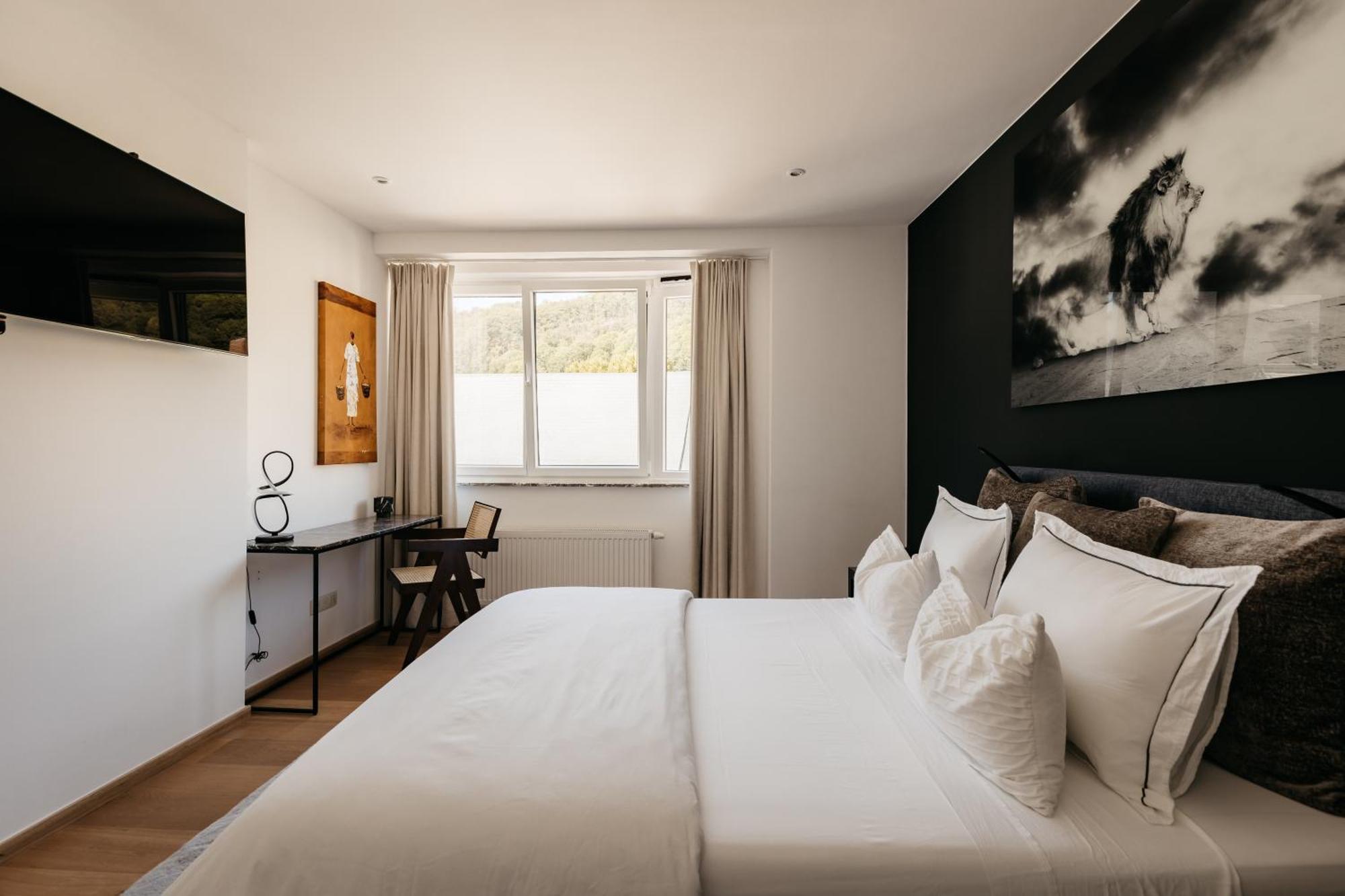 The Edgewater Suites - Park View Namur Esterno foto